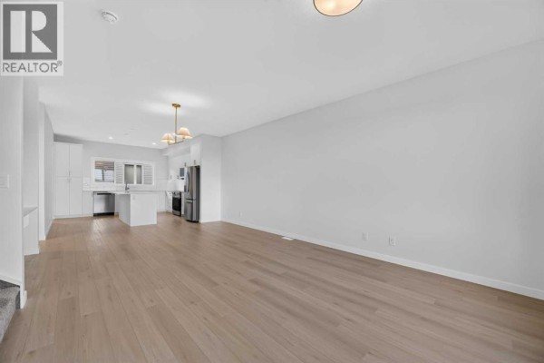 Foyer - 2077 Vantage Way Sw, Airdrie, AB T4B5Y5 Photo 4