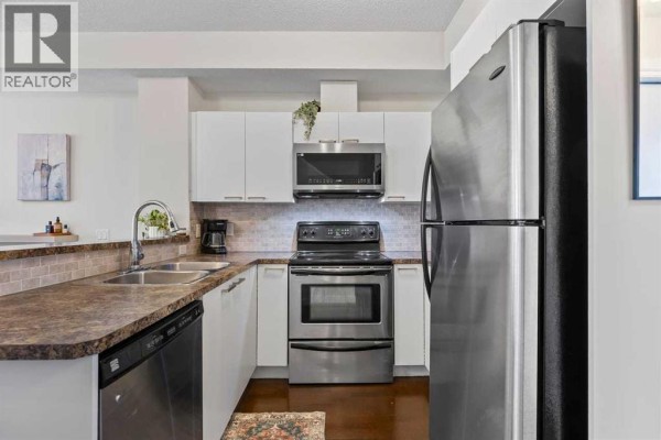 4pc Bathroom - 208, 2426 34 Avenue Sw, Calgary, AB T2T2C8 Photo 5