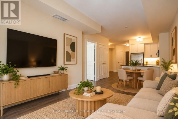 Kitchen - 208 - 1 Old Mill Drive, Toronto, ON M6S0A1 Photo 3