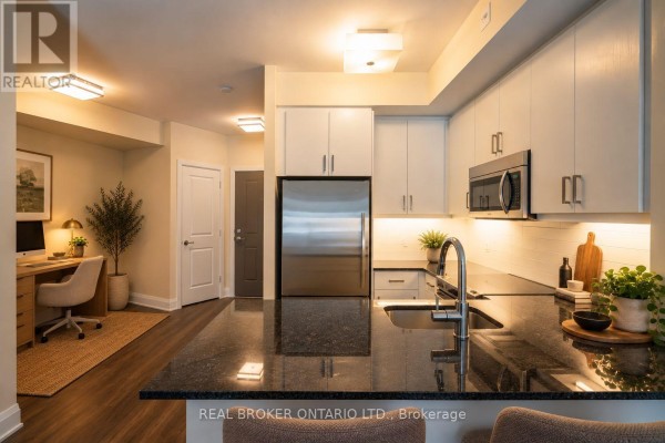 208 - 1 Old Mill Drive, Toronto, ON M6S0A1 Photo 5