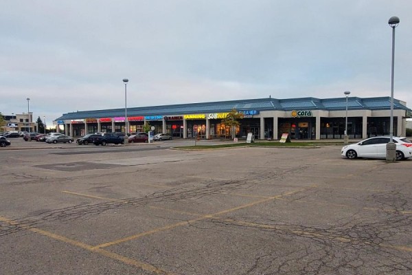 208 - 10909 Yonge Street, Richmond Hill, ON L4C3E3 Photo 5