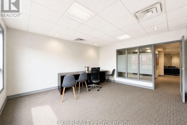 208 - 111 Sherwood Drive, Ottawa, ON, photo 2