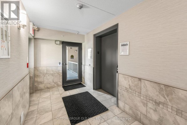 208 - 1470 Bishops Gate, Oakville, ON L6M4N2 Photo 4
