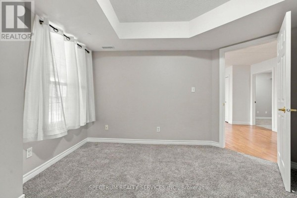 Den - 208 - 1480 Bishops Gate, Oakville, ON L6M4N4 Photo 4