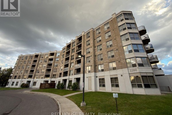 208 - 2200 John Street, Markham