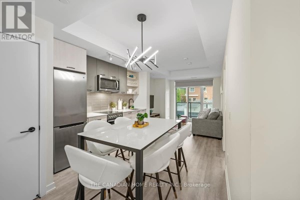 208 - 2300 St Clair Avenue W, Toronto, ON M6N0B3 Photo 4
