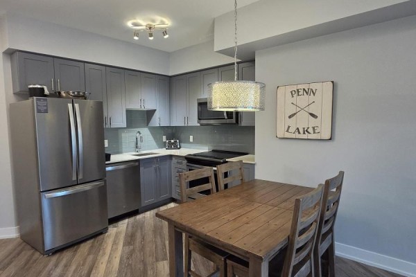 Kitchen - 208 - 25 Pen Lake Point Road, Huntsville, ON P1H1A9 Photo 4