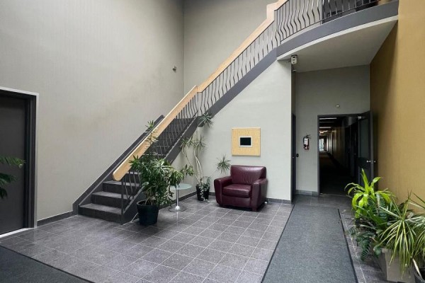 208 - 275 Renfrew Drive, Markham, ON L3R0C8 Photo 2