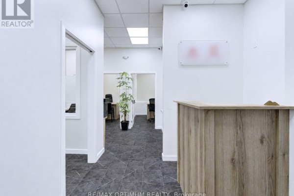 208 - 3465 Platinum Drive, Mississauga, ON L5M2S1 Photo 4