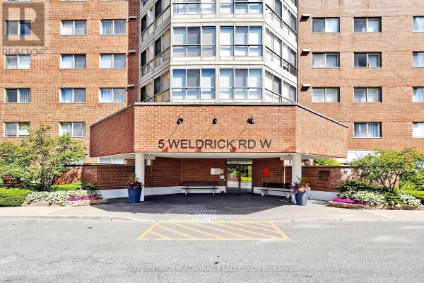 Kitchen - 208 - 5 Weldrick Road W, Richmond Hill, ON L4C8S9 Photo 3