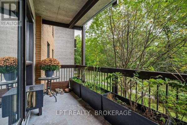 Kitchen - 208 - 66 Greenview Drive, Kingston, ON K7M7C5 Photo 4