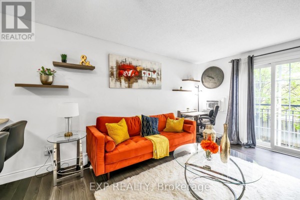 208 - 83 Aspen Springs Drive, Clarington, ON L1C5J7 Photo 5