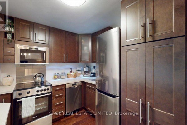 Primary Bedroom - 208 - 88 Charles Street E, Toronto, ON M4Y2W7 Photo 4