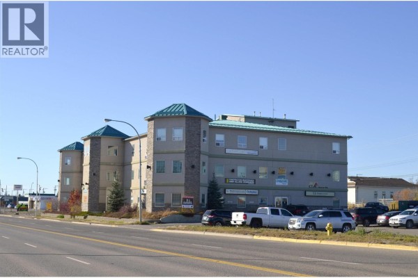 208 10504 100 Avenue, Fort St  John, BC, photo 2