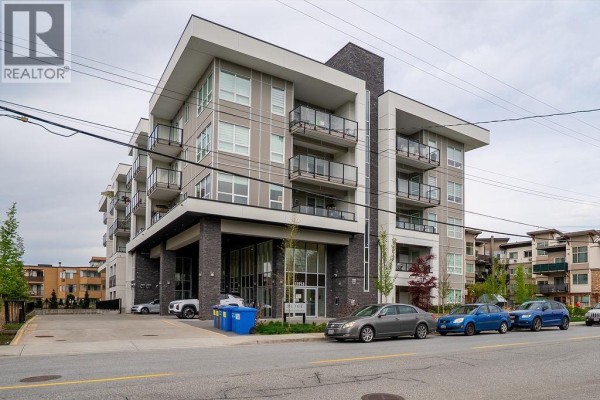 208 11913 Burnett Street, Maple Ridge, BC V2X4N1 Photo 2