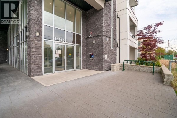 208 11913 Burnett Street, Maple Ridge, BC V2X4N1 Photo 4