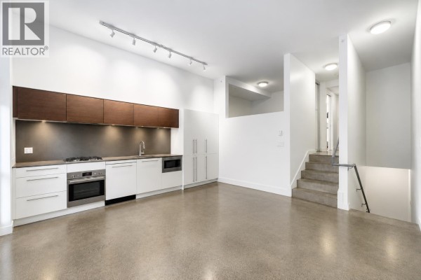 208 150 E Cordova Street, Vancouver, BC V6A0E7 Photo 2