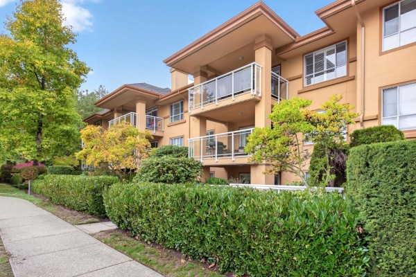 208 15155 22 Avenue, Surrey, BC V4A9T4 Photo 3