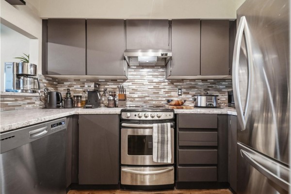 208 15272 19 Avenue, Surrey, BC V4A1X6 Photo 5