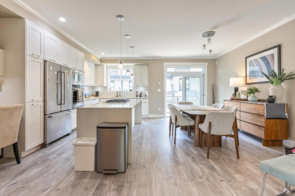208 16488 64 Avenue, Surrey, BC V3S6X6 Photo 5