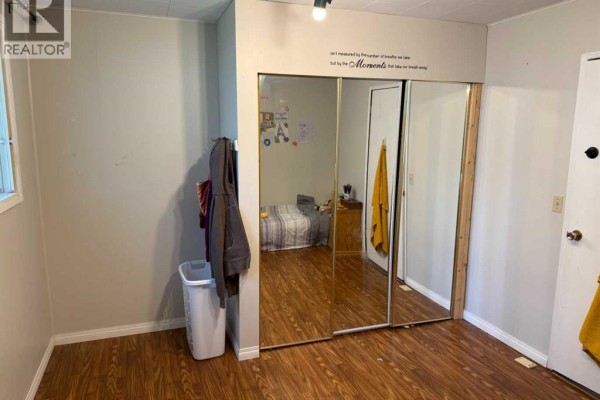 3pc Bathroom - 208 2 Street S, Vulcan, AB T0L2B0 Photo 5