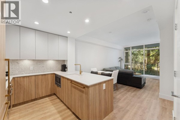 208 2375 Emery Court, North Vancouver, BC V7J0E8 Photo 4