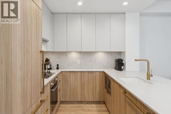 208 2375 Emery Court, North Vancouver, BC V7J0E8 Photo 5