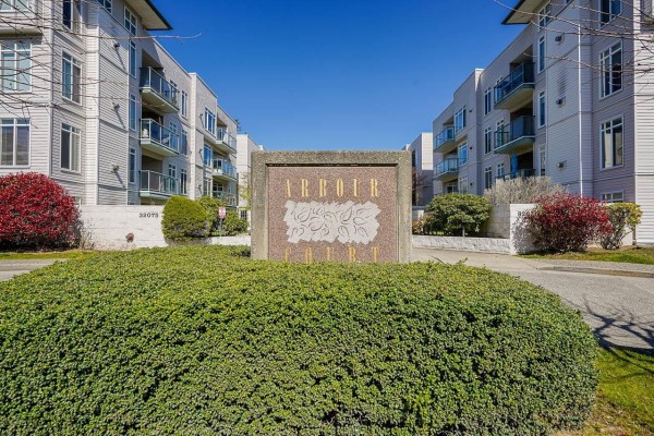 208 32075 George Ferguson Way, Abbotsford, BC V2T2K7 Photo 2