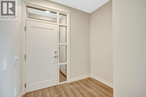 208 395 Ellesmere Avenue, Burnaby, BC, photo 2