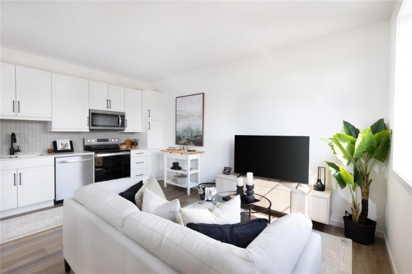 3pc Ensuite bath - 208 40 Joe Keeper Way, Winnipeg, MB R3Y2L4 Photo 3