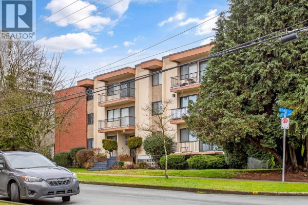 208 505 Ninth Street, New Westminster, BC V3M3W6 Photo 2