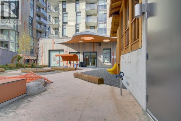 208 8188 Fraser Street, Vancouver, BC V5X0J8 Photo 2