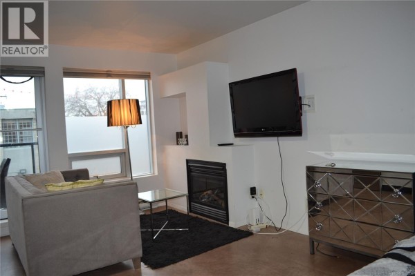 208 932 Johnson St, Victoria, BC V8V3N4 Photo 5