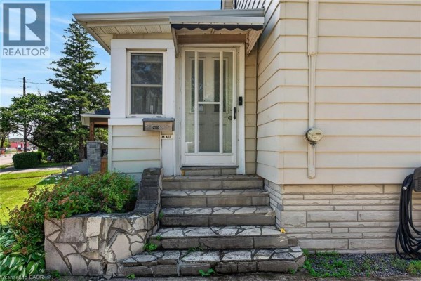 Laundry room - 208 Carlton Street, St  Catharines, ON L2R1S6 Photo 5