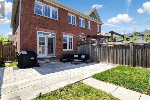 Kitchen - 208 Cornell Park Avenue, Markham, ON L6B0R1 Photo 2