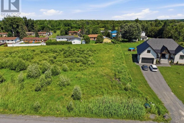 208 Des Violettes Street, Clarence Rockland, ON K0A2A0 Photo 2