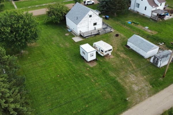 Primary Bedroom - 208 Garland Avenue, Foxwarren, MB R0J0R0 Photo 3