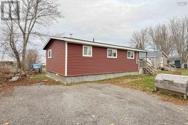 Living room - 208 Jackson Point Road, Tidnish Bridge, NS B4H3X9 Photo 3