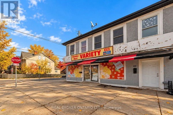 208 Mary Street, Hamilton, ON L8L4V8 Photo 2