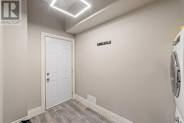 208 Mary Street, Hamilton, ON L8L4V8 Photo 4