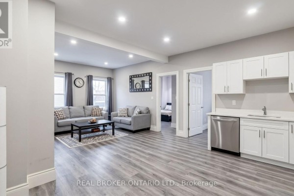 208 Mary Street, Hamilton, ON L8L4V8 Photo 5