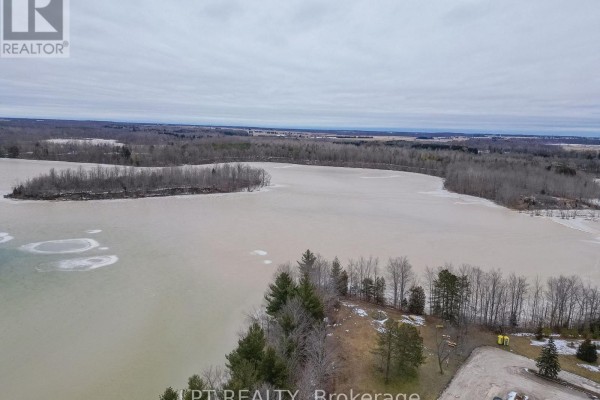 208 Merritt Court, North Middlesex, ON N0M2K0 Photo 4