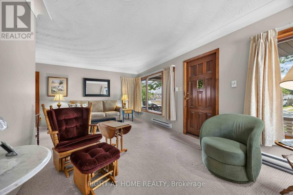 208 Ross Avenue, Sarnia, ON N7T1J7 Photo 5
