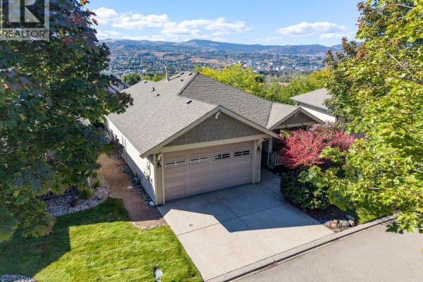 Primary Bedroom - 208 Sagewood Drive, Kamloops, BC V2H1R1 Photo 2