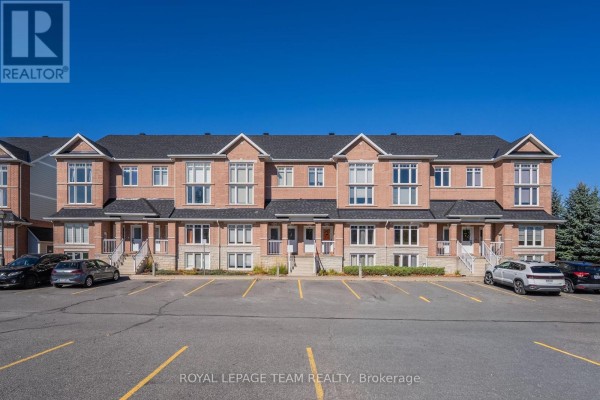 208 Tivoli Private, Ottawa