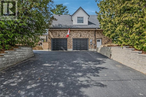 Den - 208 Victoria Street, Simcoe, ON N3Y4K2 Photo 4
