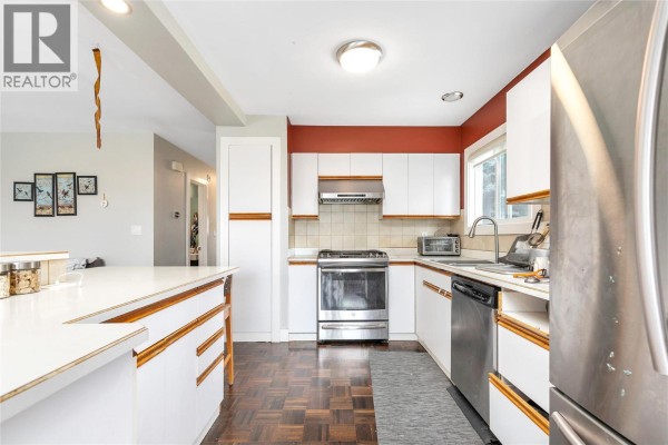 Laundry room - 2080 Mckenzie Road, Kelowna, BC V1P1A6 Photo 5