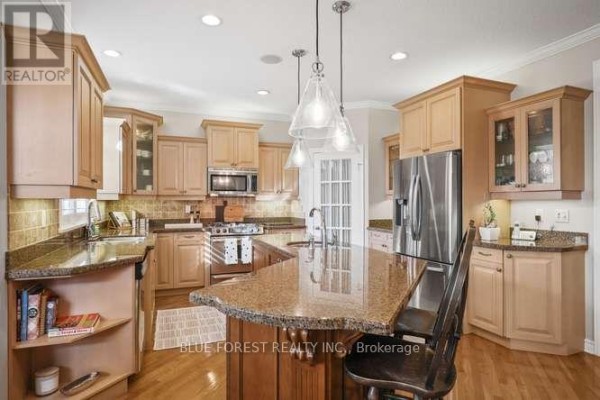 Kitchen - 2084 Faircloth Road, London North, ON N6G5J3 Photo 4