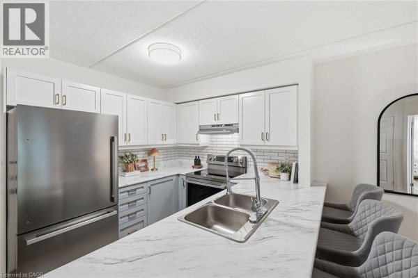 Dining room - 2085 Appleby Line Unit# 103, Burlington, ON L7L7H4 Photo 4