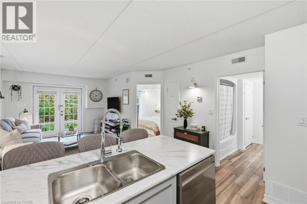 Kitchen - 2085 Appleby Line Unit# 103, Burlington, ON L7L7H4 Photo 5